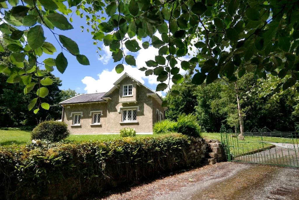 Schoolhouse at Annaghmore photo 1
