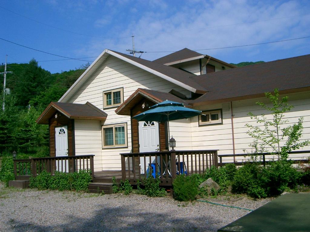 Nadeuri Pension photo 4