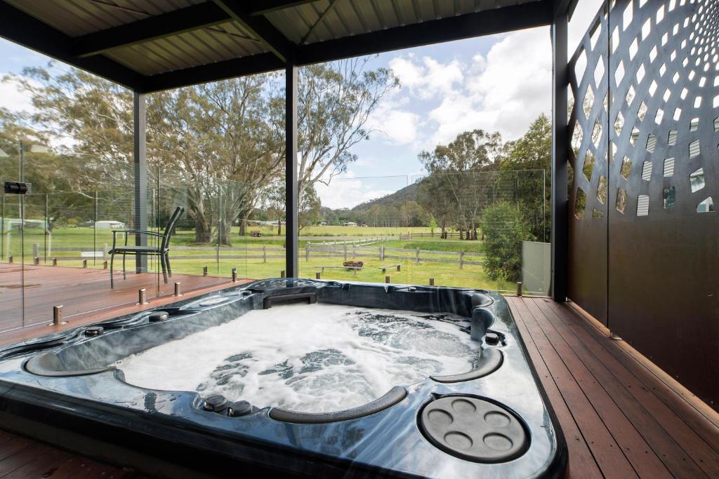 Hemley House Luxury in Halls Gap