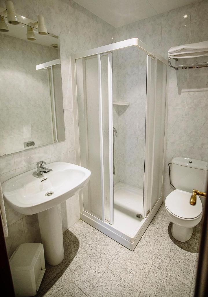 Hostal Plaza photo 4