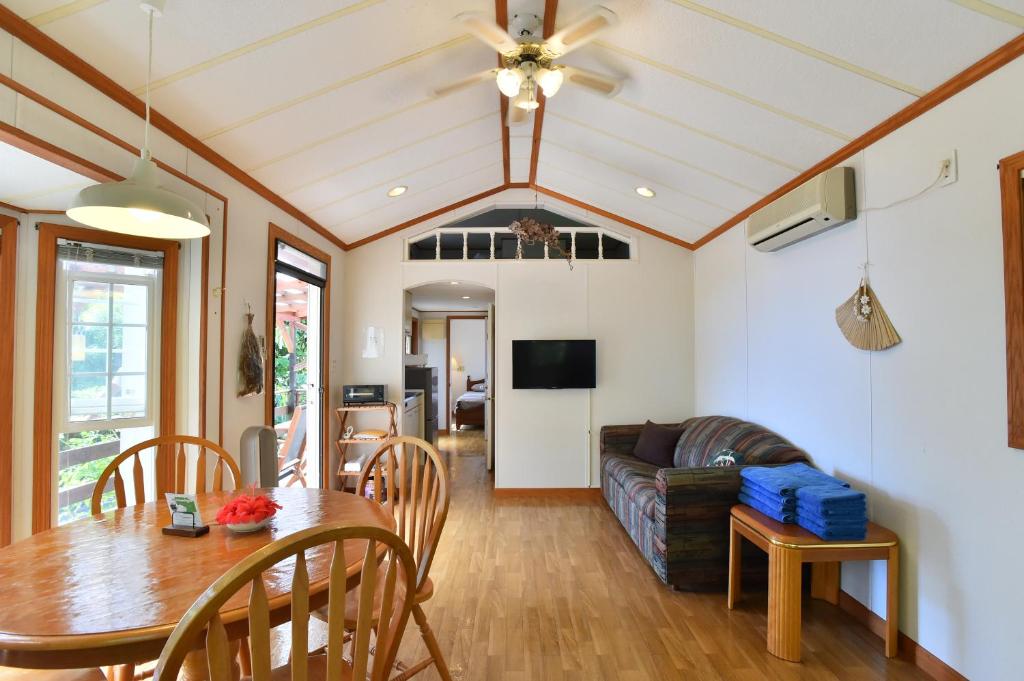 PANORAMA Ocean View Cottage photo 4
