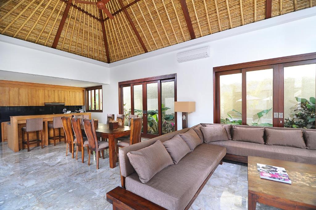 Mahagiri Villas & Spa Dreamland - Tap to explore photos