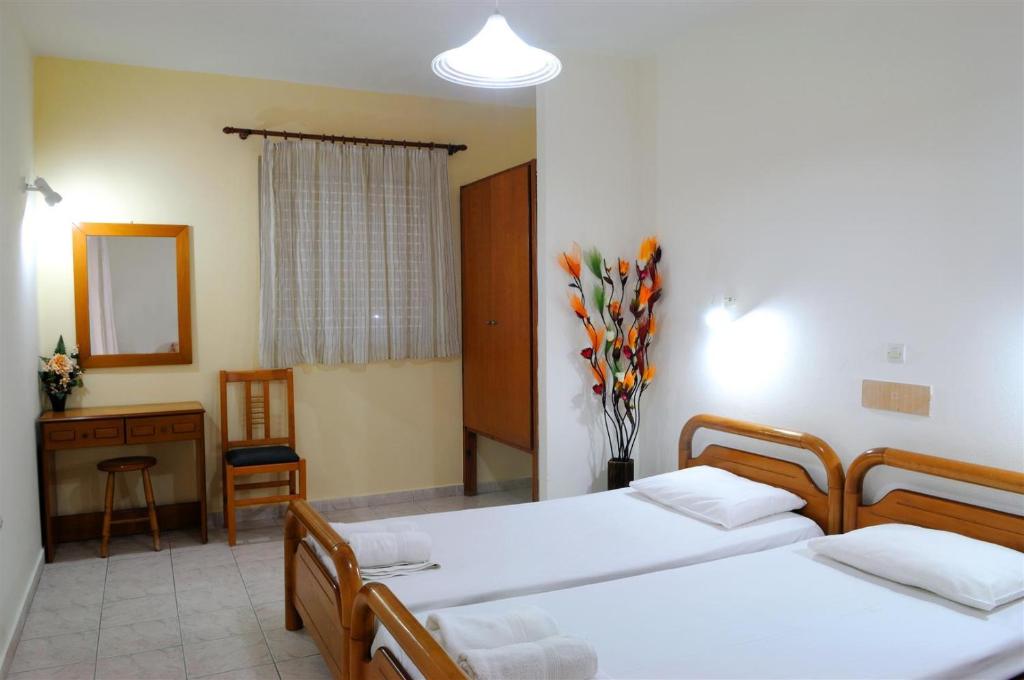 Nikos 2 Studios & Apartments photo 3