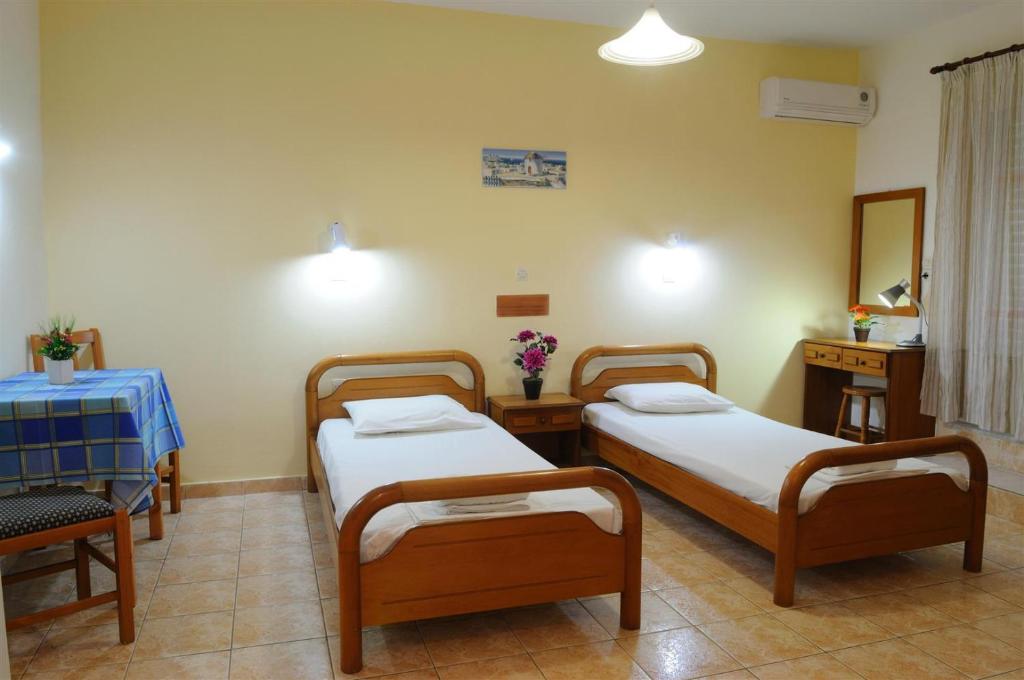 Nikos 2 Studios & Apartments photo 4