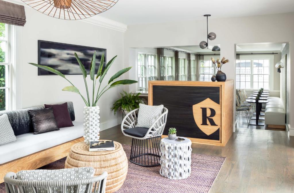 The Richard, The Edgartown Collection image
