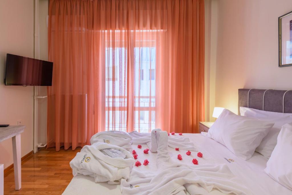 Aspasias Luxury Suite photo 4