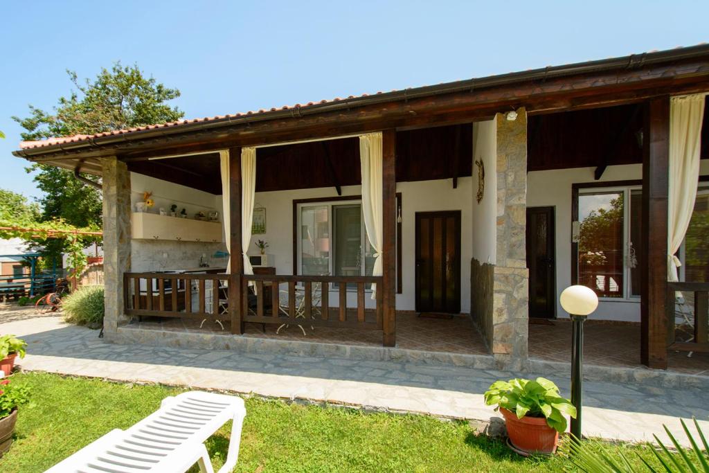 Villa Yanevi photo 2