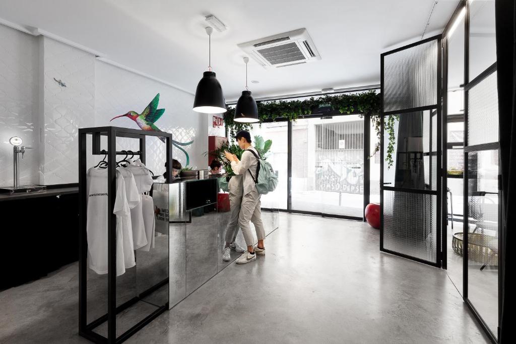 2060 The Newton Hostel photo 3