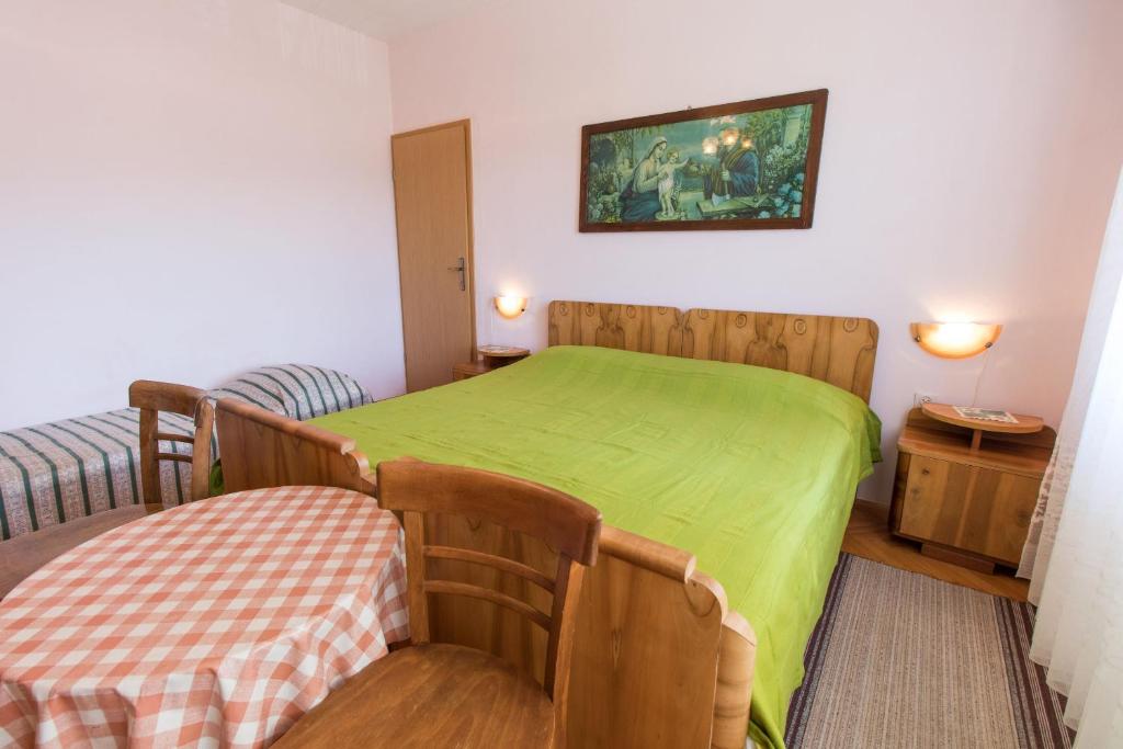 Apartment Anton photo 3