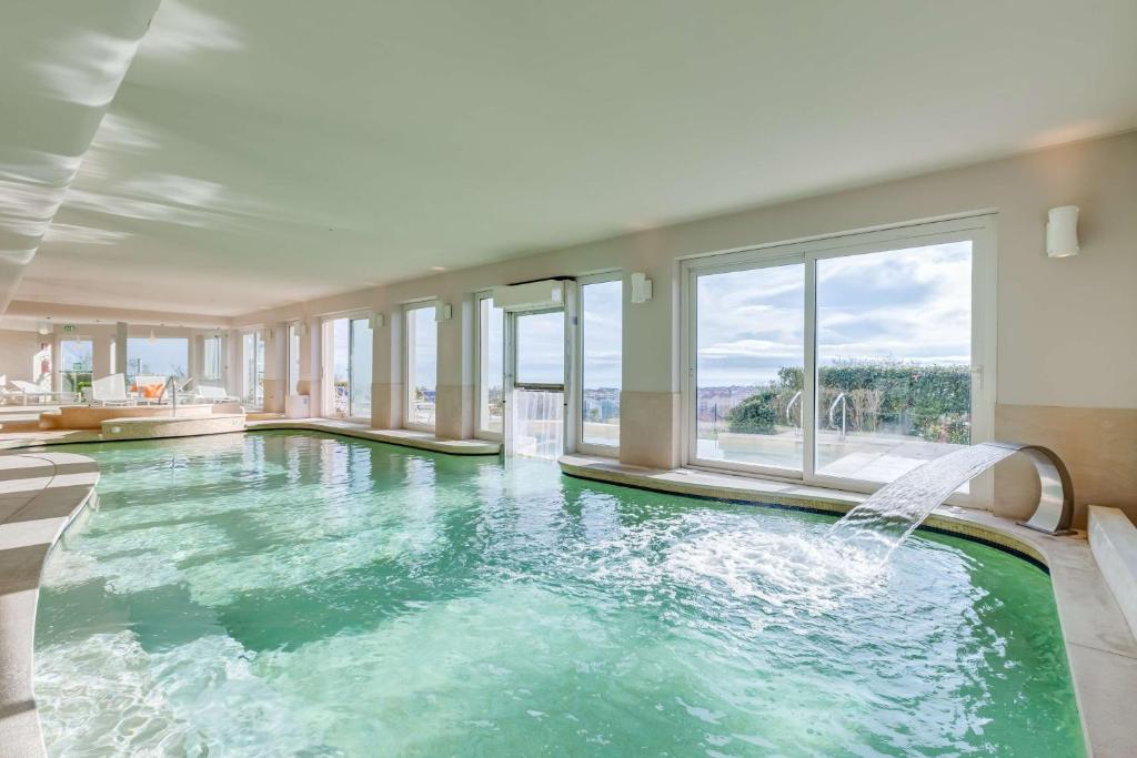 Villa Maria Hotel & SPA photo 3