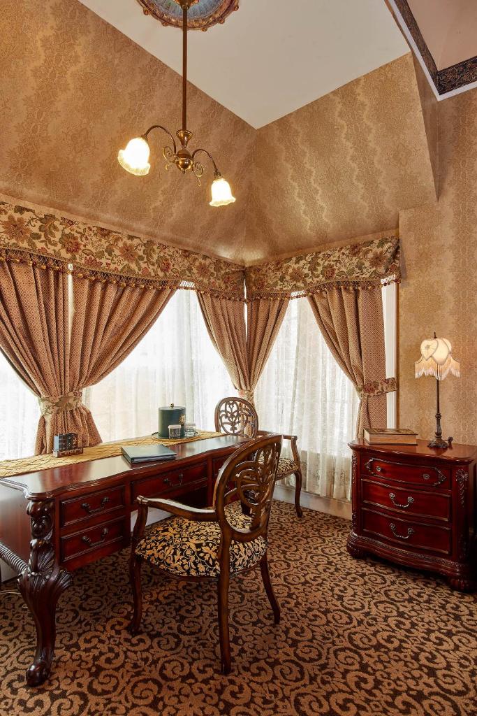 Сьюит (Представительский люкс), Queen Anne
