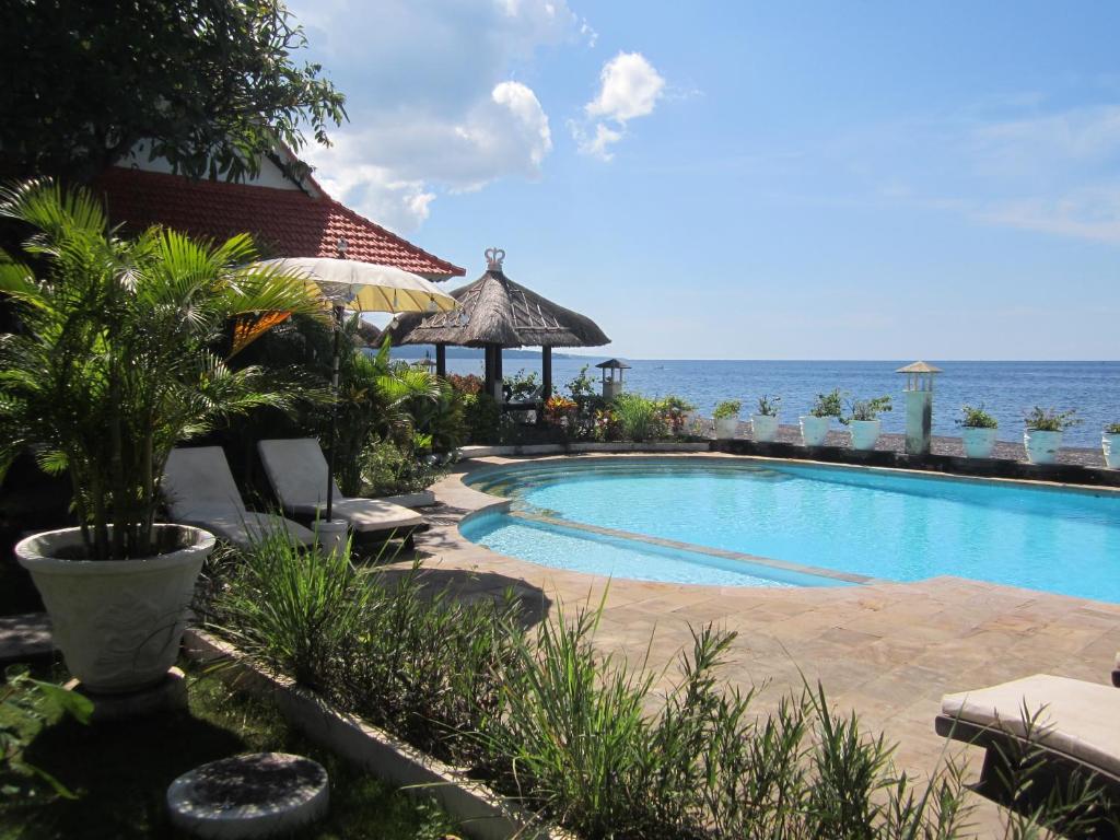 Kembali Beach Bungalows photo 2