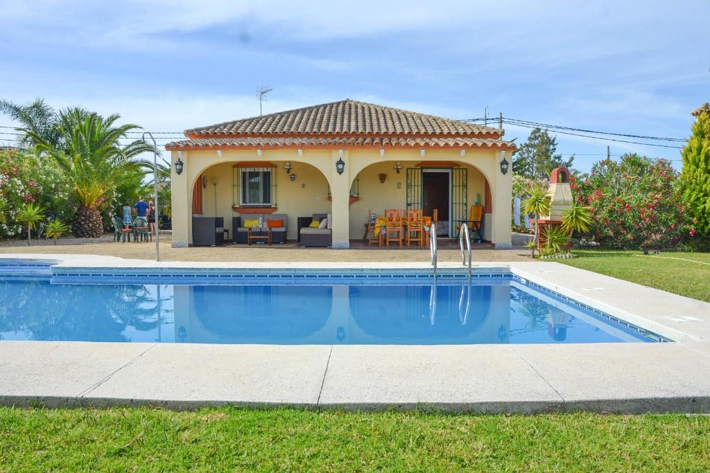 Traumhaus für 6 Personen mit spektakulärem privaten Pool und schönem Ausblick in die Natur