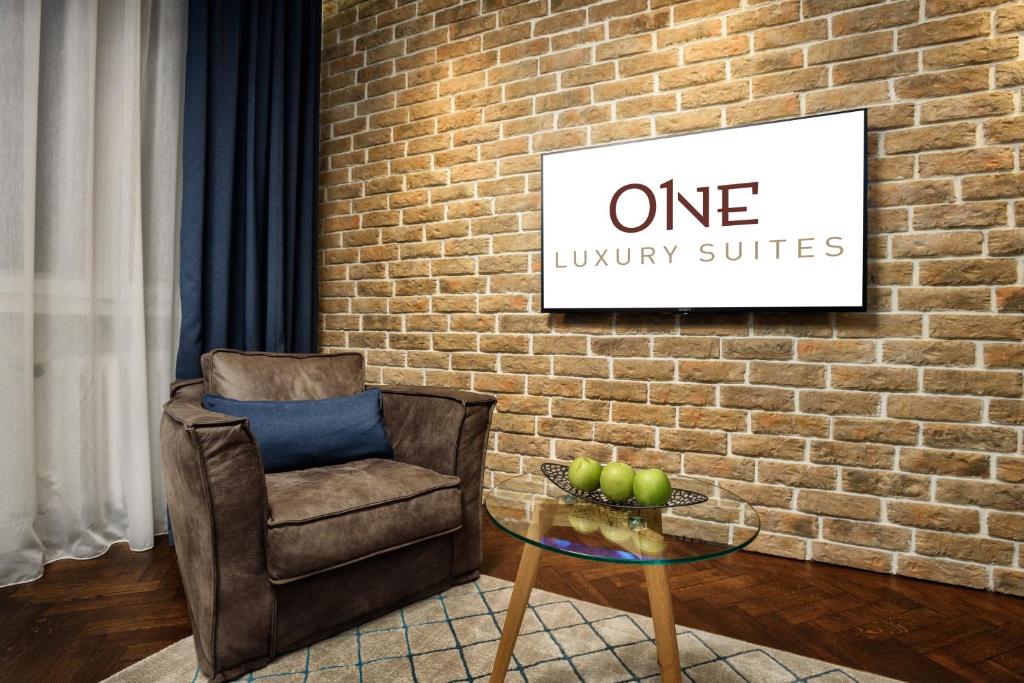 Двухместный (Двухместный номер «Премиум» с 1 кроватью), One Luxury Suites