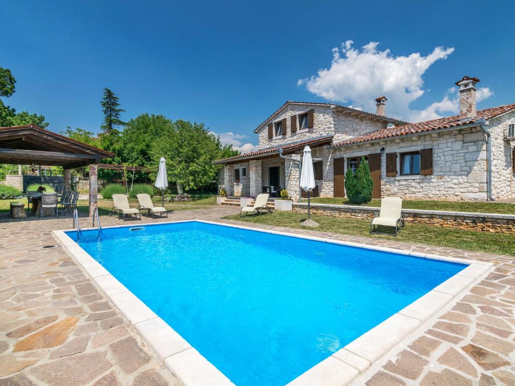 Elegant Villa in Istria with Outdoor Pool photo 3
