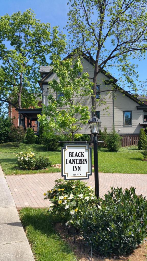 Black Lantern Inn image