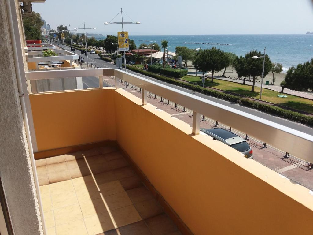 Mediterranean Breeze photo 2