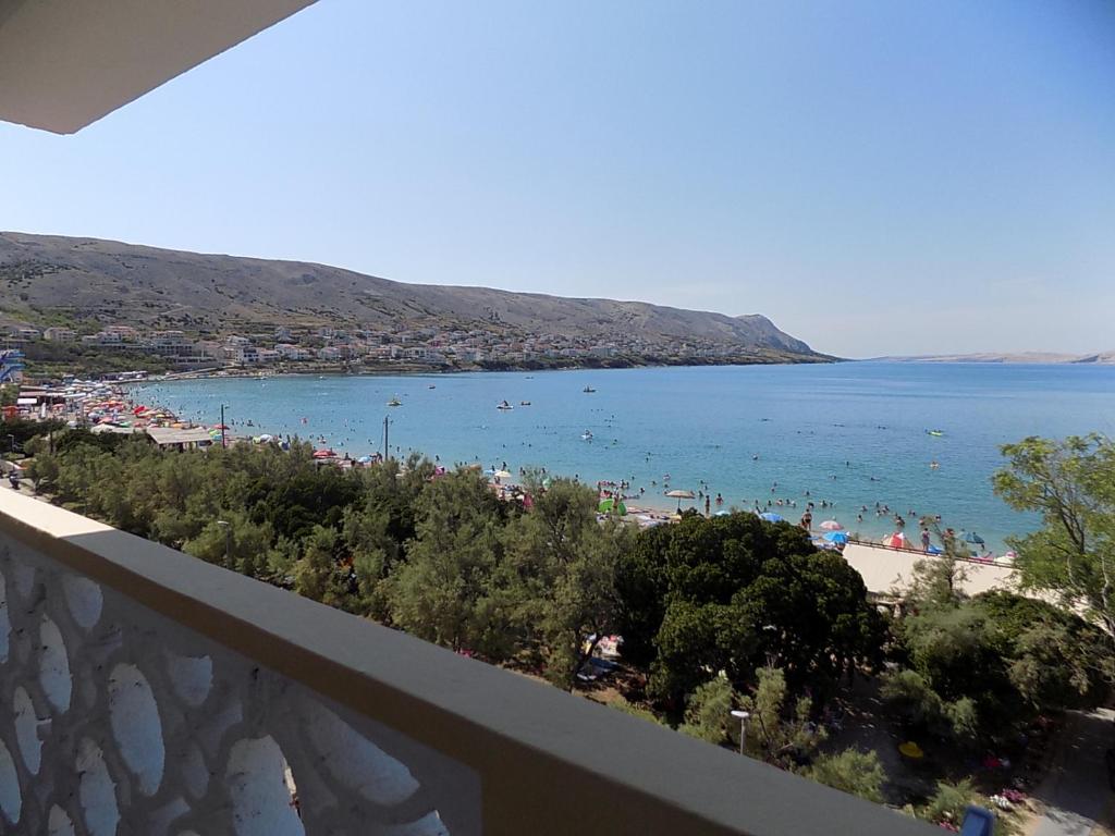 Apartments Galeb Pag - Beach photo 1