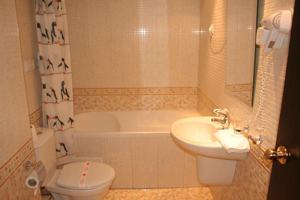 Сьюит (Люкс с 1 спальней и балконом), Aparthotel VRIS