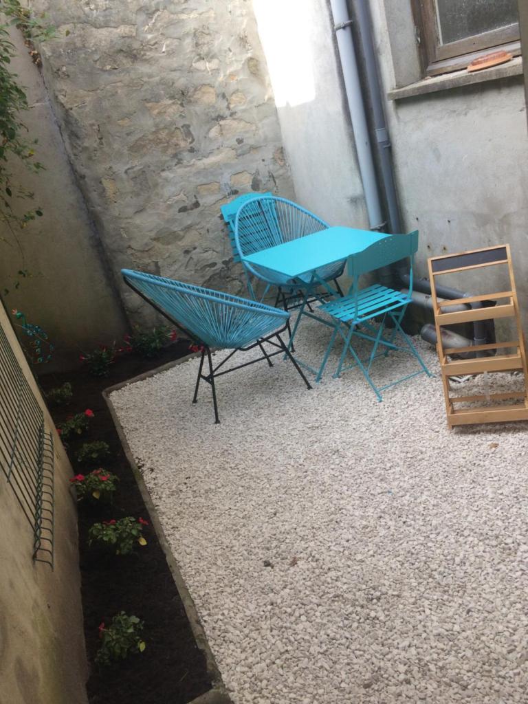 Joli Studio Plein Centre de Milly la Forêt photo 1