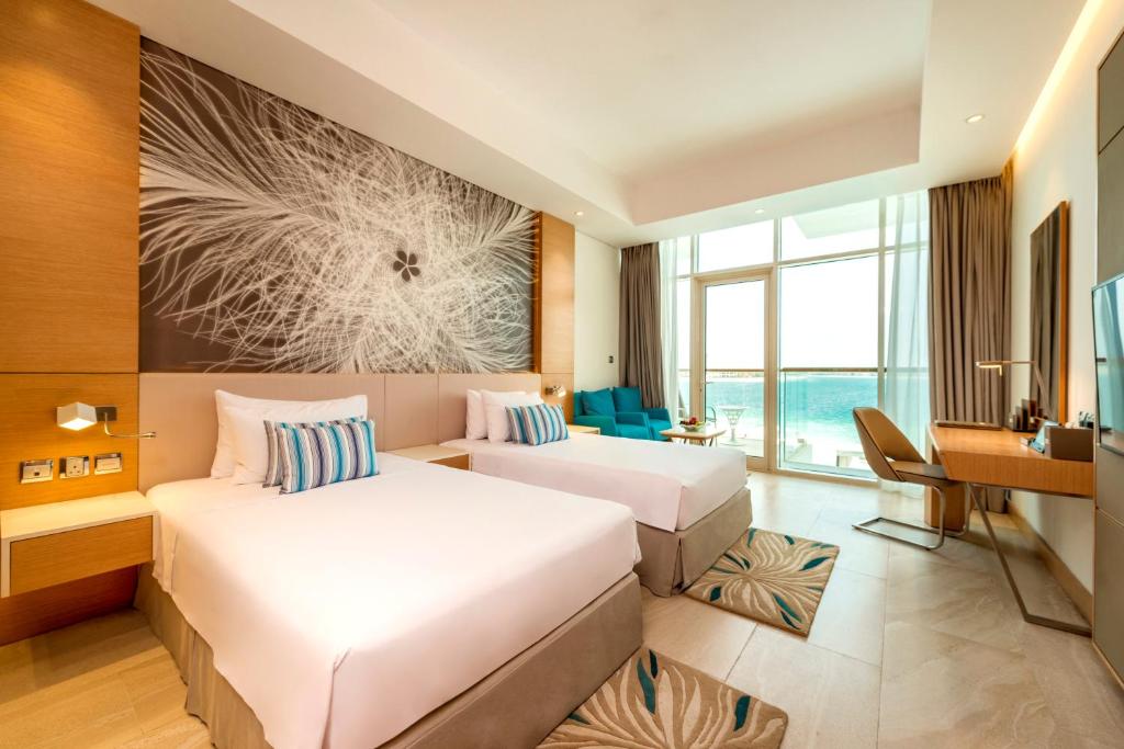 Семейный (Семейный номер - 2 смежных номера), Курортный отель Royal Central Hotel The Palm