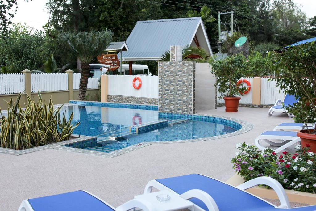 Pirogue Lodge photo 3