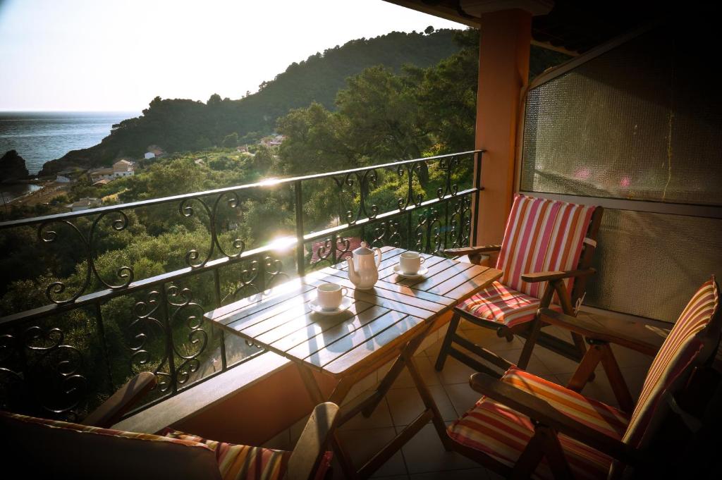 Fotini's Apartments - Pelekas Beach photo 4