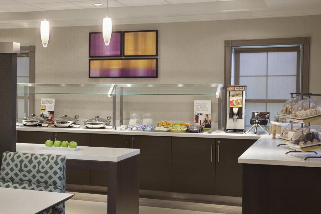 Cambridge Suites Mississauga photo 3