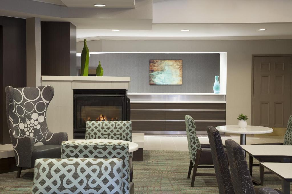 Cambridge Suites Mississauga photo 2