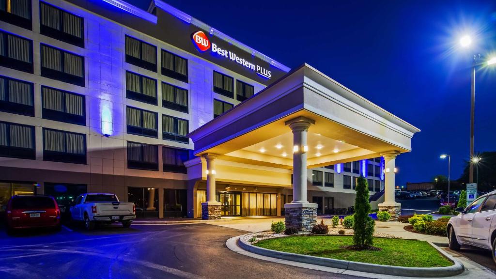 Best Western Plus Hanes Mall Hotel image