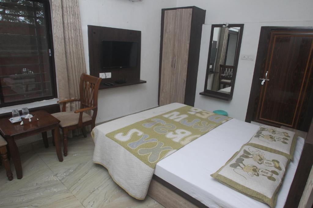 Двухместный (Двухместный номер Делюкс с 1 кроватью), Alakhnanda Guest House