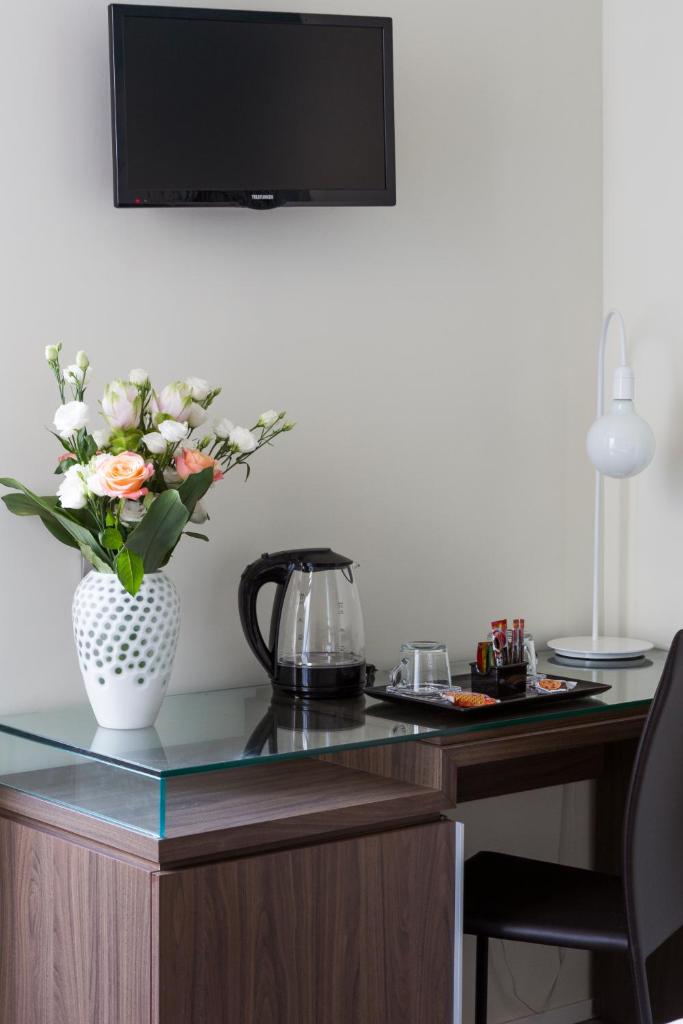 Rhome Suites photo 3