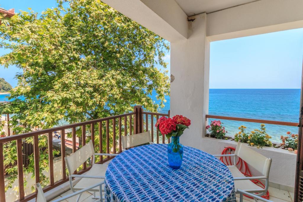Agios Ioannis Luxurious Beachfront Holiday Home photo 1