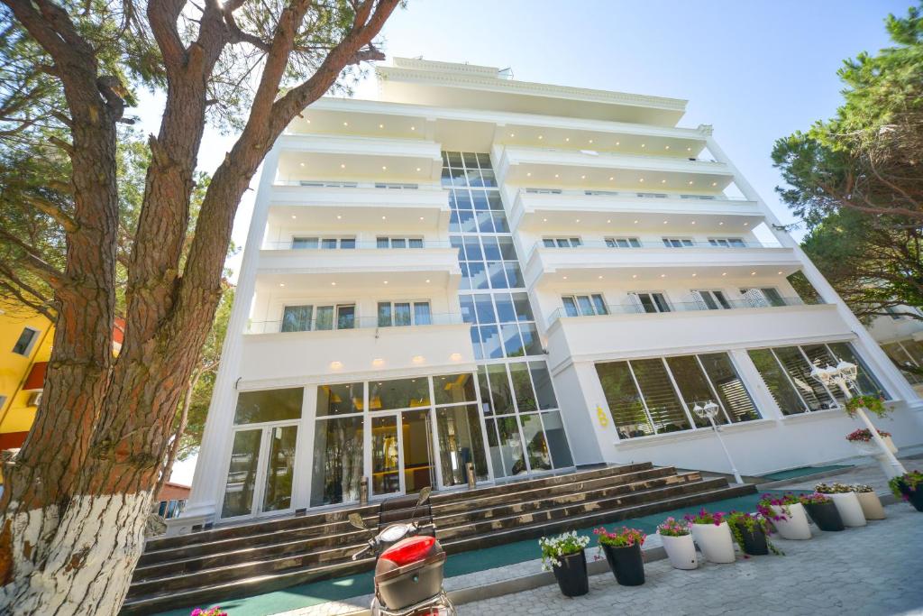 Hotel Elesio photo 1