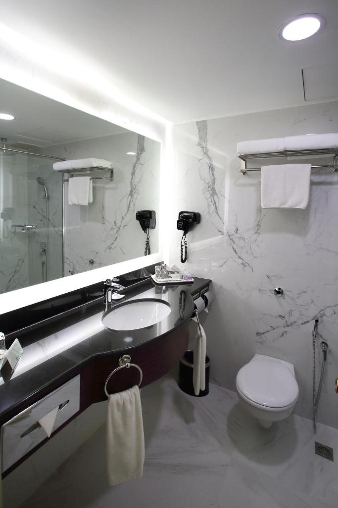 Двухместный (Номер Делюкс с кроватью размера «king-size»), Corus Hotel Kuala Lumpur
