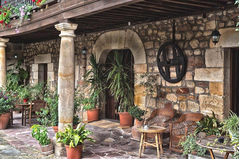 Casa Velarde photo 2