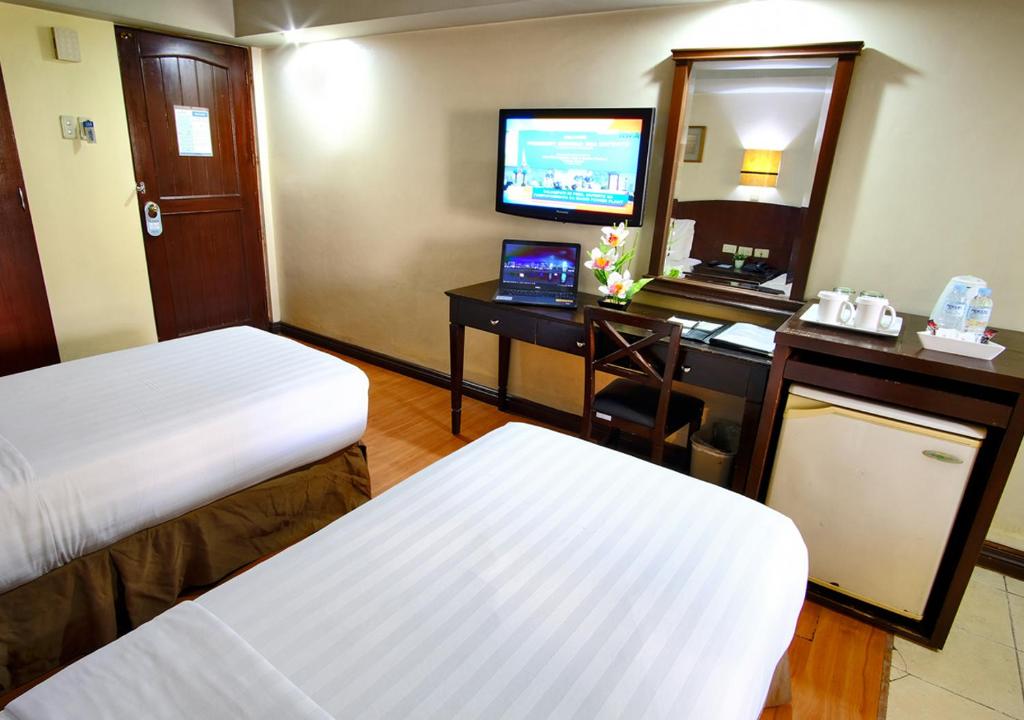 Двухместный (Двухместный номер Делюкс с 1 кроватью), Fersal Hotel - Manila