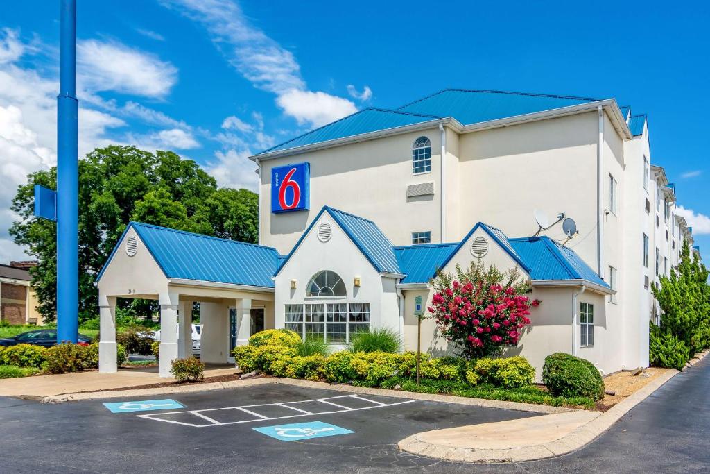 Motel 6 Chattanooga Downtown photo 3
