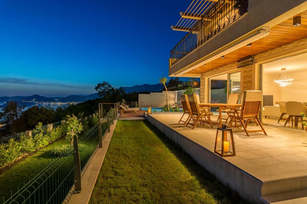 Luxury Villa Crystal Blue photo 3
