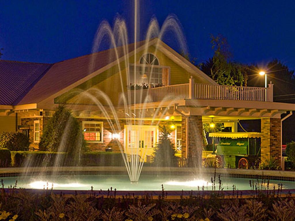 Colonel Williams Resort and Suites image