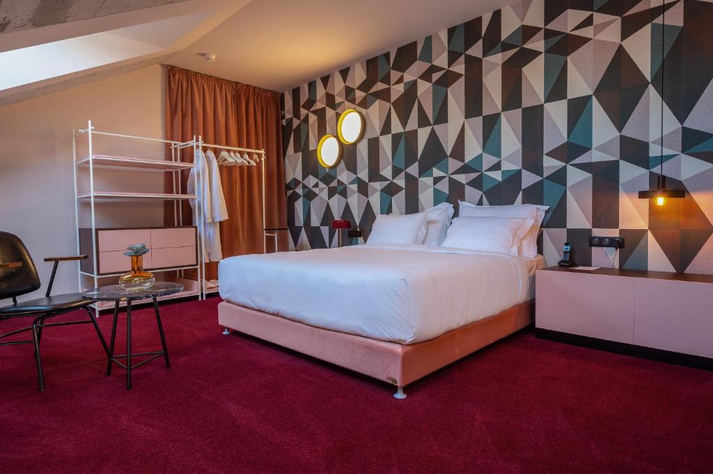 Сьюит (Полулюкс), Stories Boutique Hotel