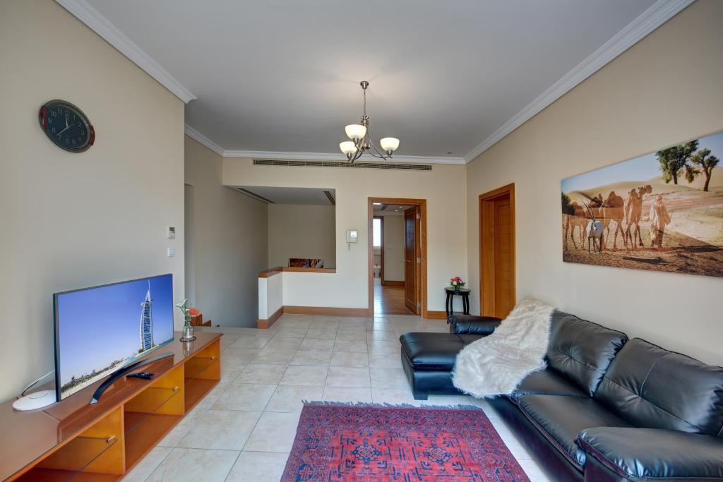 Вилла (Вилла с 4 спальнями), Вилла J5 Villas Holiday Homes Barsha Gardens