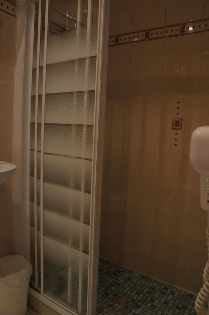 Одноместный (Одноместный номер), Hôtel Edgar Quinet