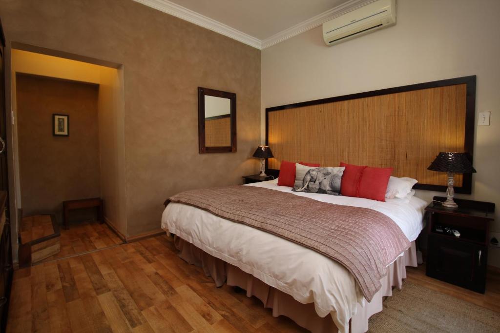 Oak Park and Conference Centre Room Type - Comfort Double Room