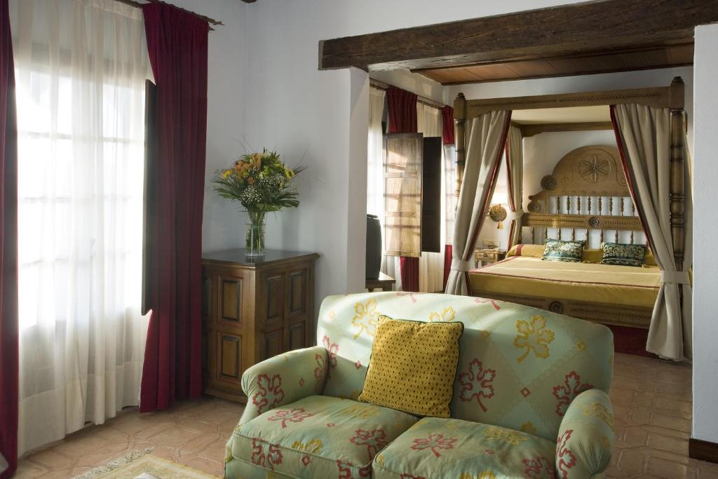 Parador de Plasencia photo 3