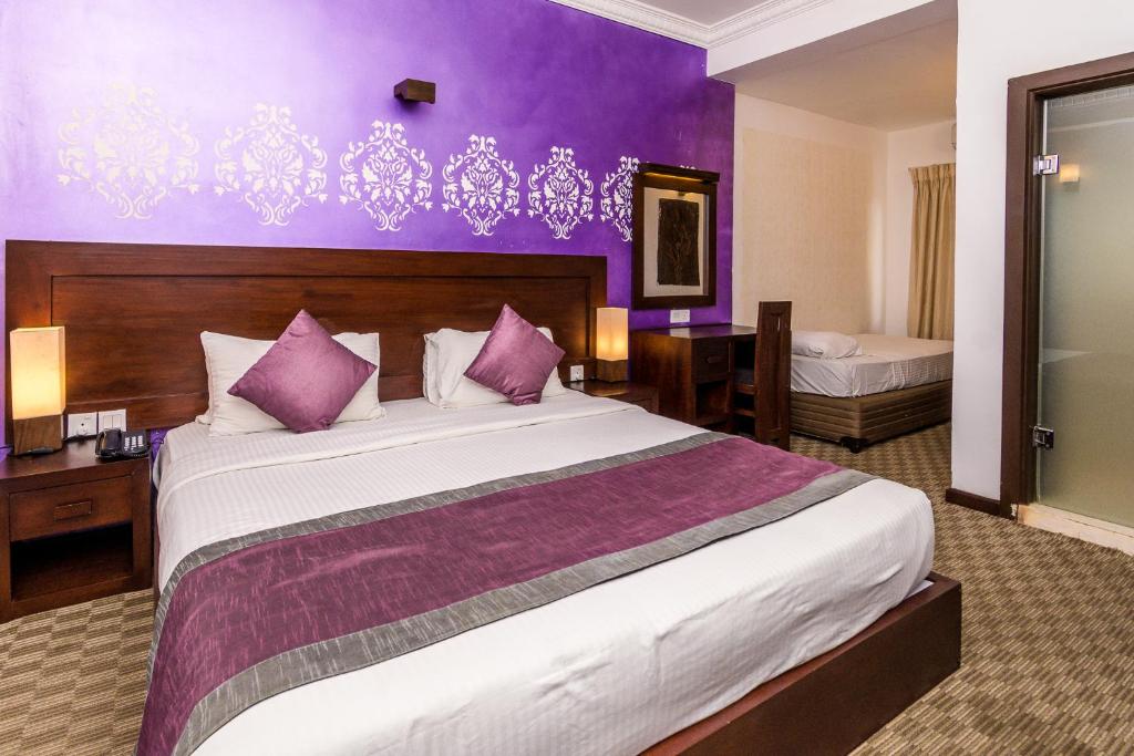 Трехместный (Стандартный трехместный номер), Ceylon City Hotel,Colombo