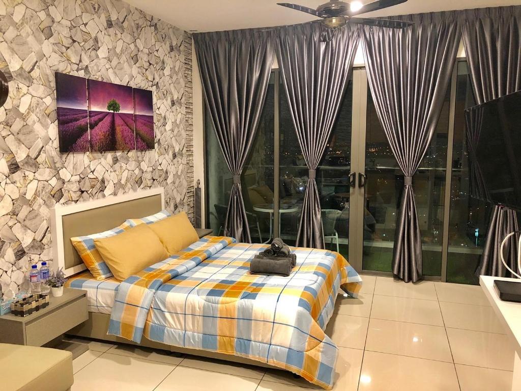 Buff Evo Soho Bangi Sentral with NETFLIX & WiFi photo 1