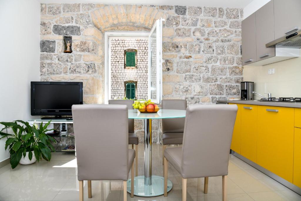 Mila Apartment photo 1