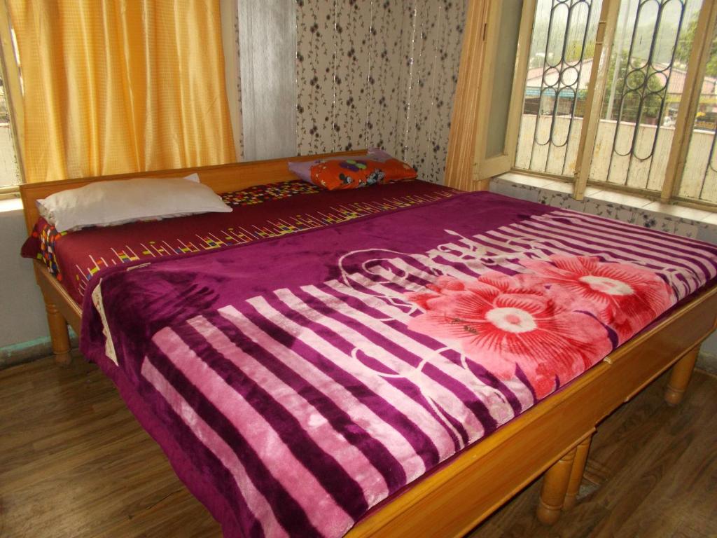 Двухместный (Бюджетный двухместный номер с 1 кроватью), Hotel Digvijay and Restuarant