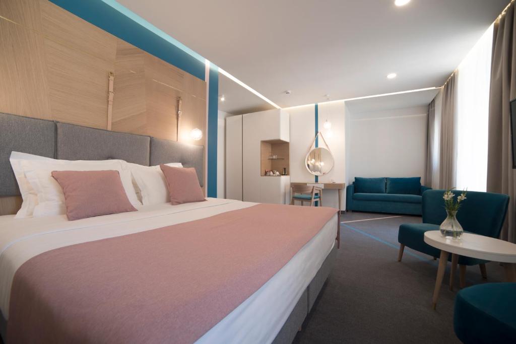 City Nest Modern & Cozy Suites photo 2